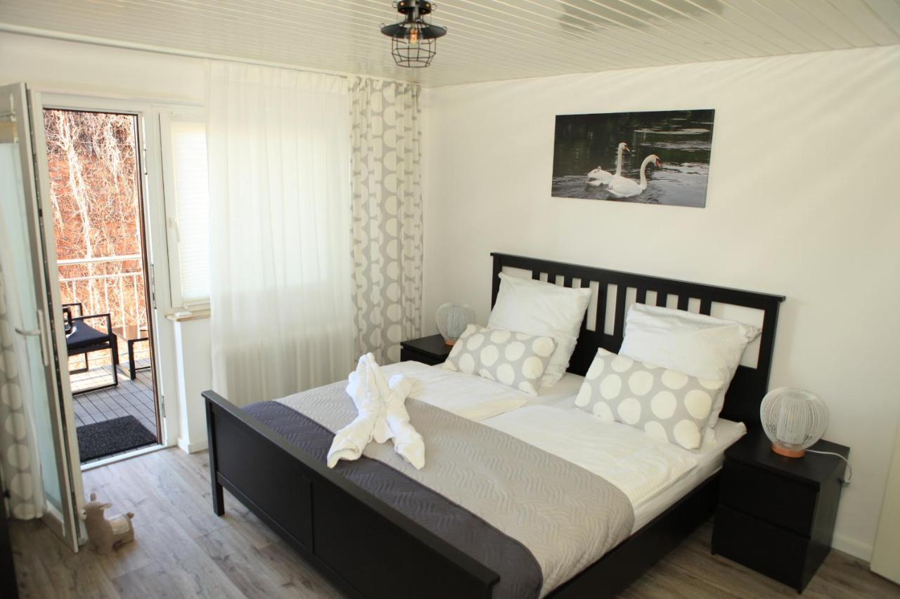 Gaestehaus Zum Rhein Rheinhausen Ngoại thất bức ảnh