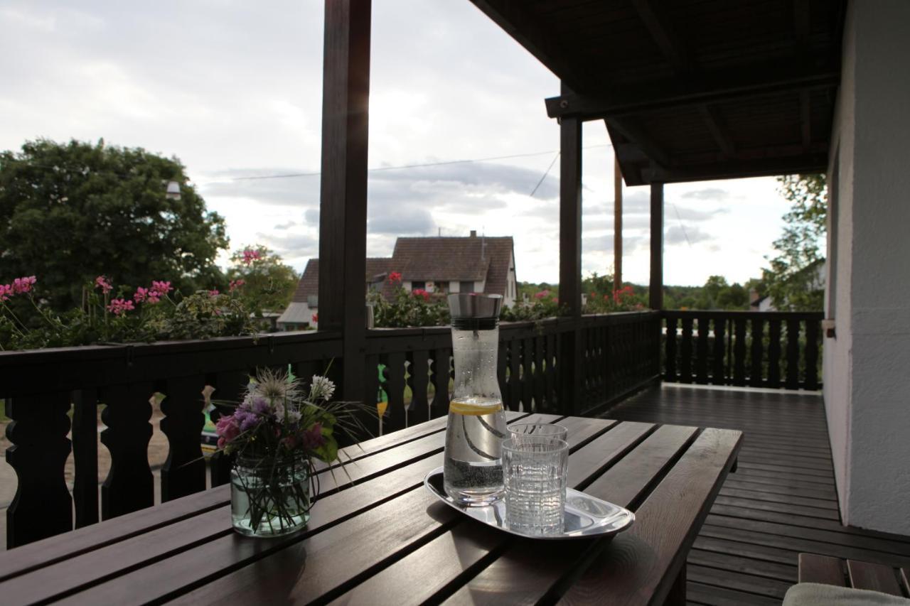 Gaestehaus Zum Rhein Rheinhausen Ngoại thất bức ảnh